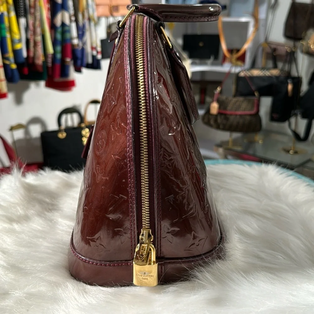 Authentic Louis Vuitton Vernis Alma PM Handbag